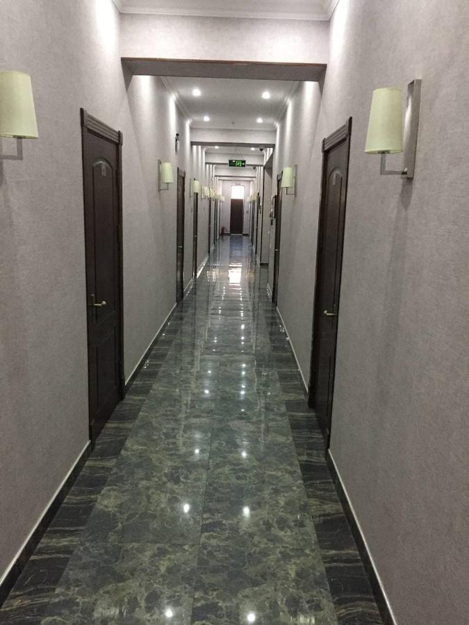 Western Suites Hotel Tashkent Esterno foto