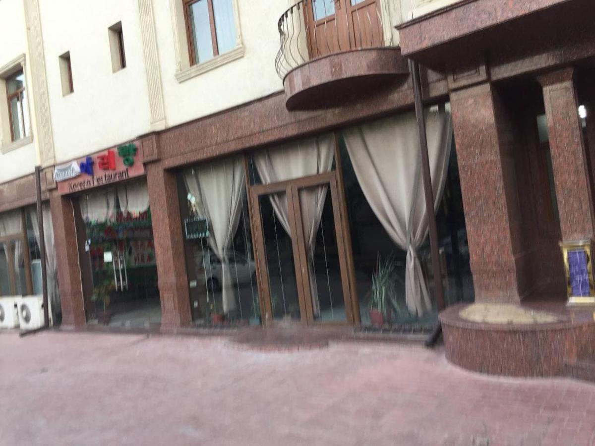 Western Suites Hotel Tashkent Esterno foto