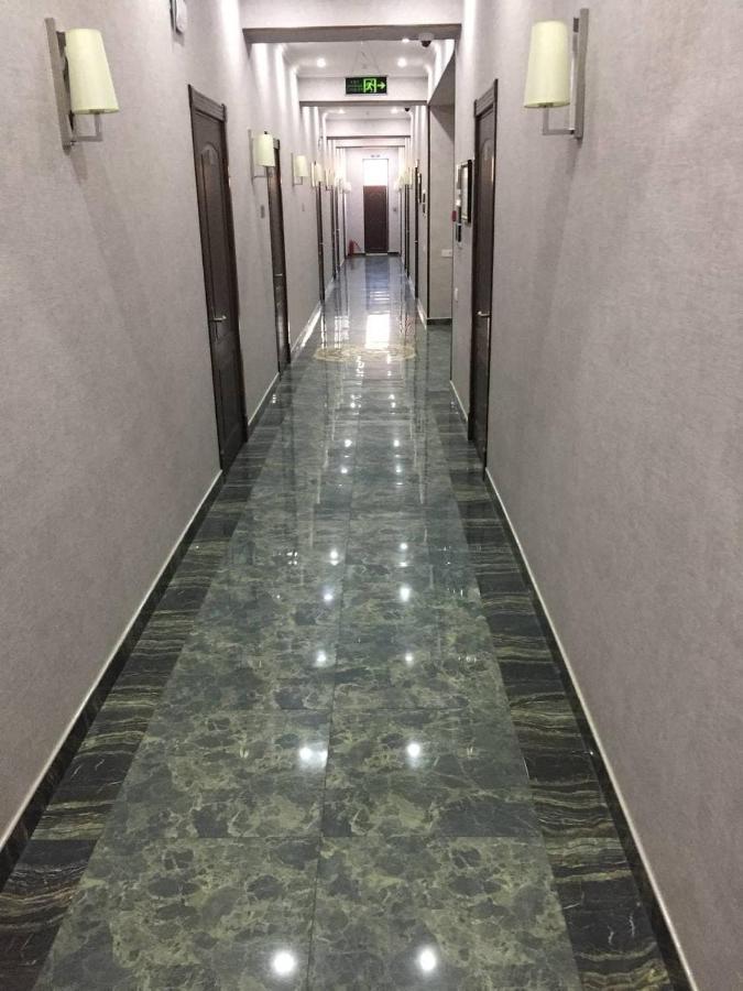 Western Suites Hotel Tashkent Esterno foto