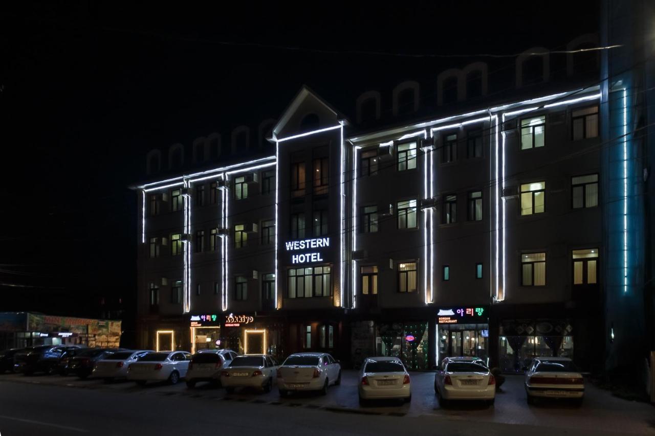 Western Suites Hotel Tashkent Esterno foto
