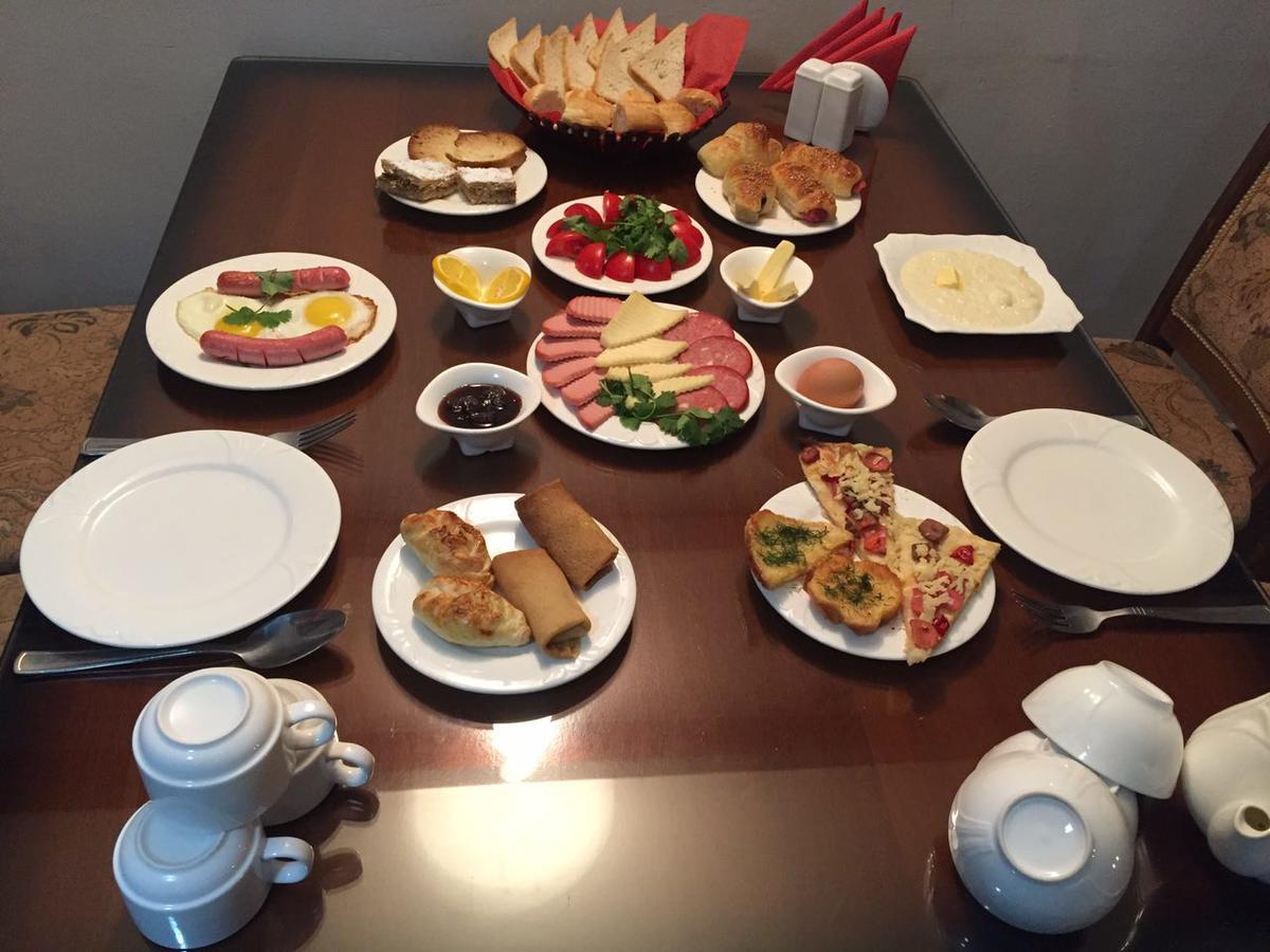 Western Suites Hotel Tashkent Esterno foto